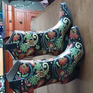 Nomad Paisley Rainboot, sz 8, EUC, like new